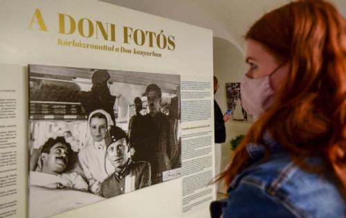 Doni fotós című kiállításmegnyitó a Látogatóközpontban